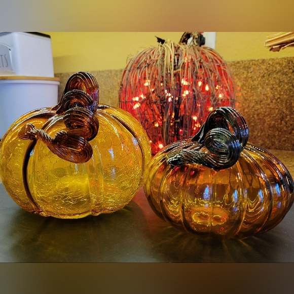 Amber Glass Pumpkins w/Brown Curly Decorative Stems, Set of 2 - Picture 5 of 11
